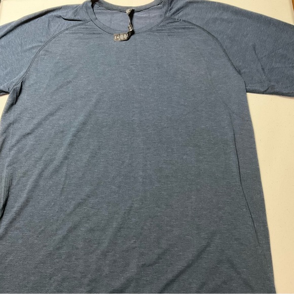 lululemon athletica Other - Men’s Lululemon Short Sleeve Size XXL (1037)